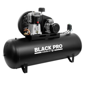 Dviejų stūmoklių kompresorius Black Pro NB10 11 bar 10 AG / 7,5 kW 927,6 l/min 500 l